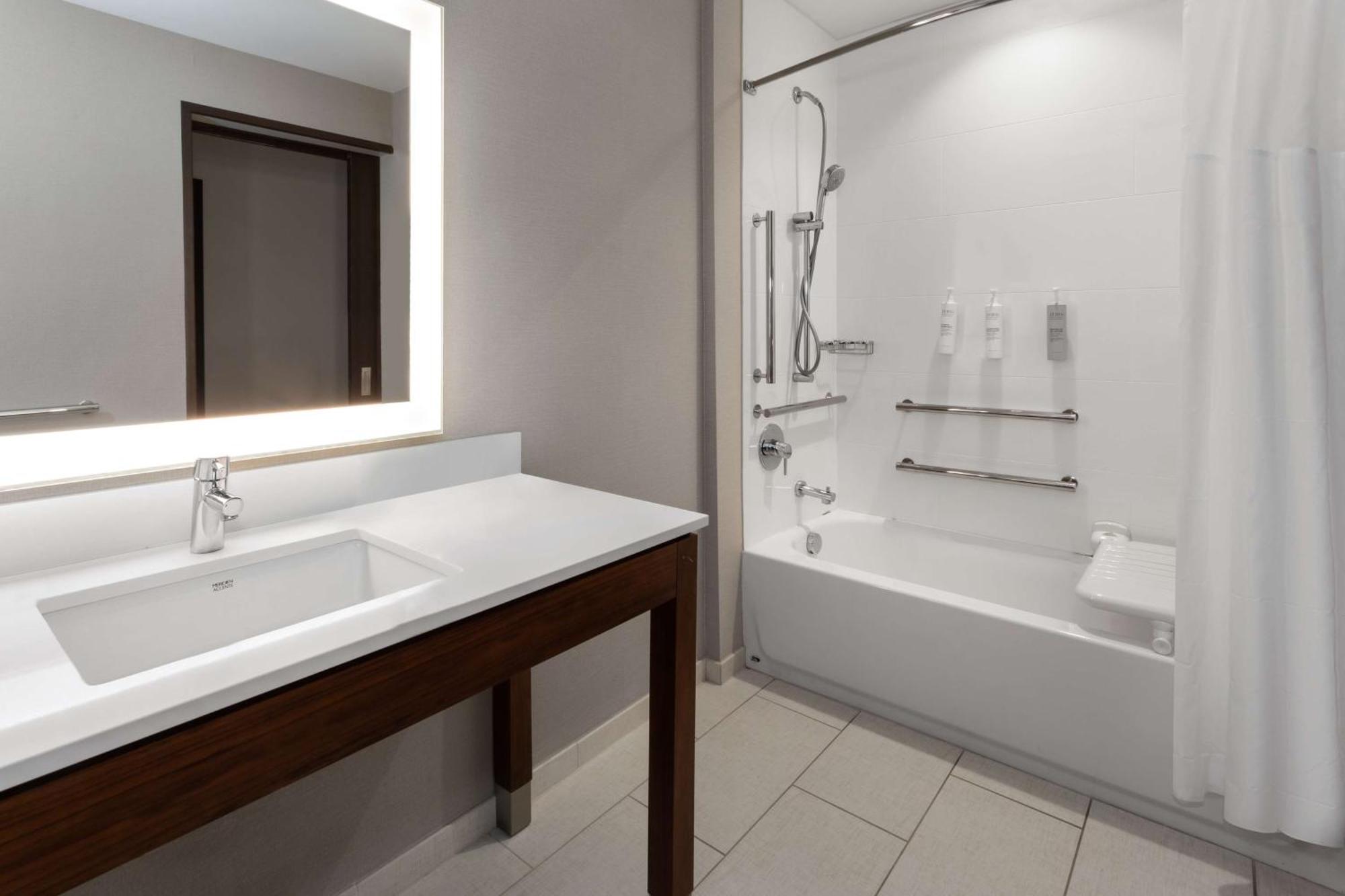 Hampton Inn By Hilton Nashville Airport Century Place Exteriér fotografie