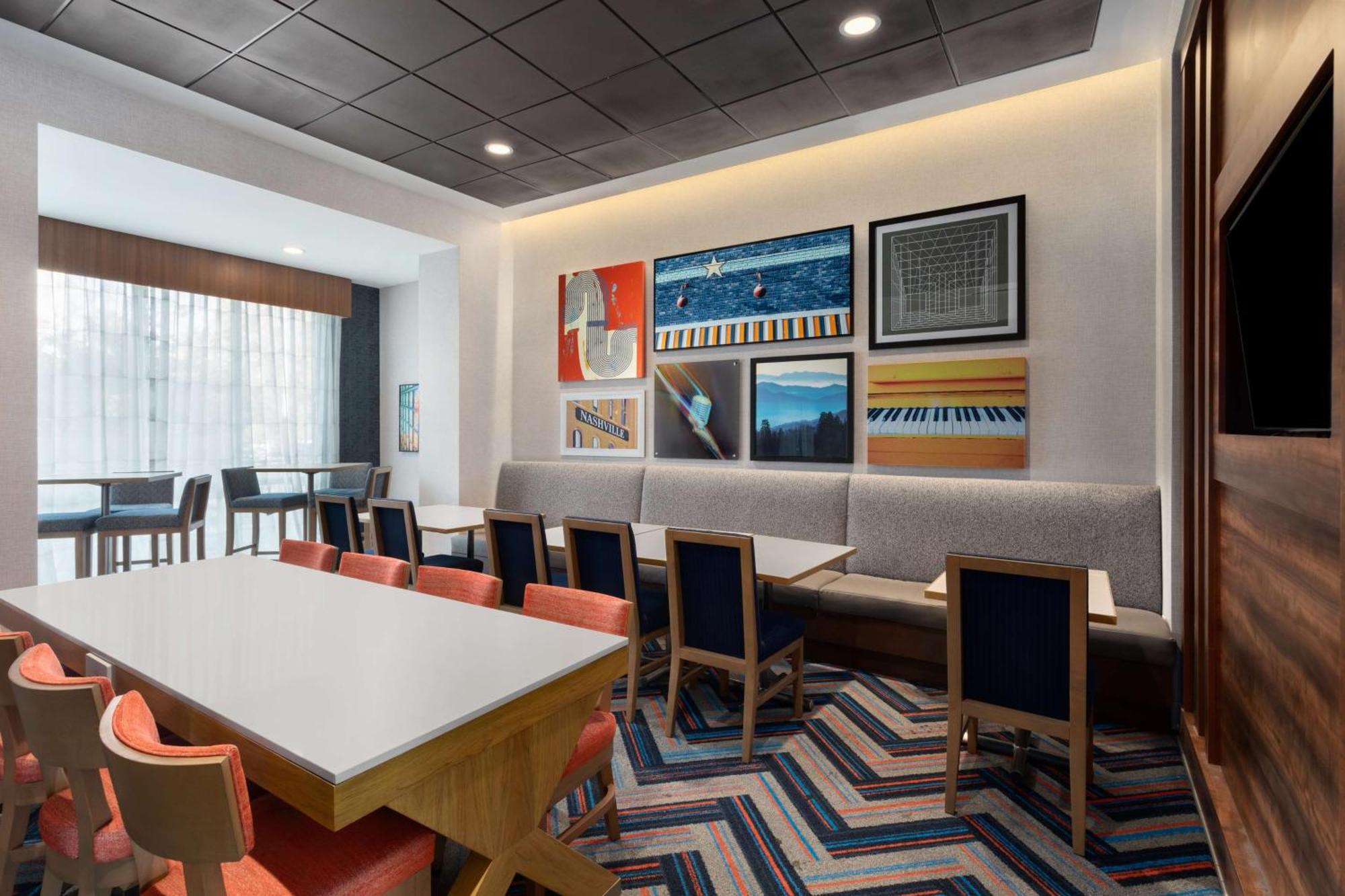 Hampton Inn By Hilton Nashville Airport Century Place Exteriér fotografie