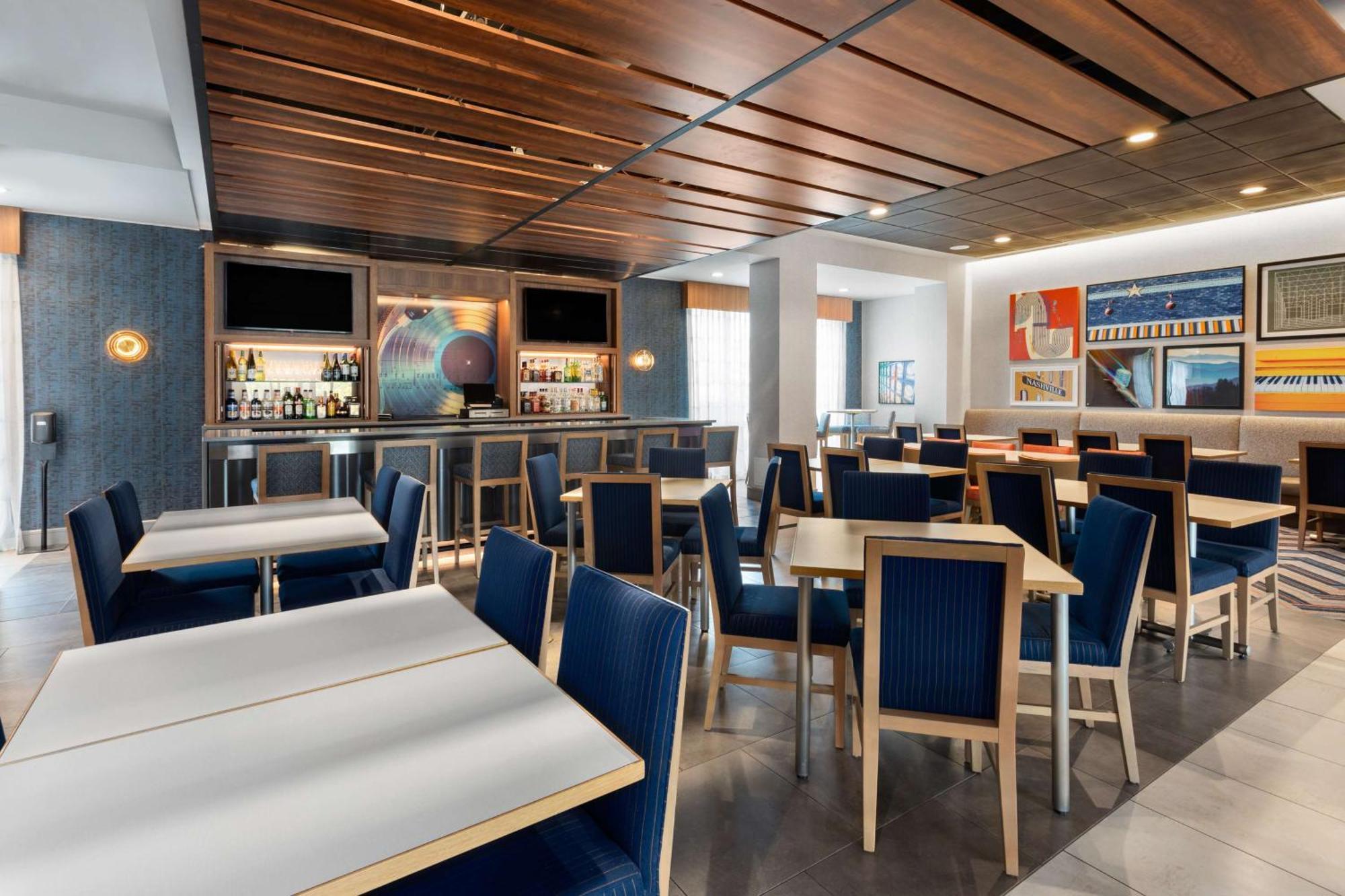 Hampton Inn By Hilton Nashville Airport Century Place Exteriér fotografie