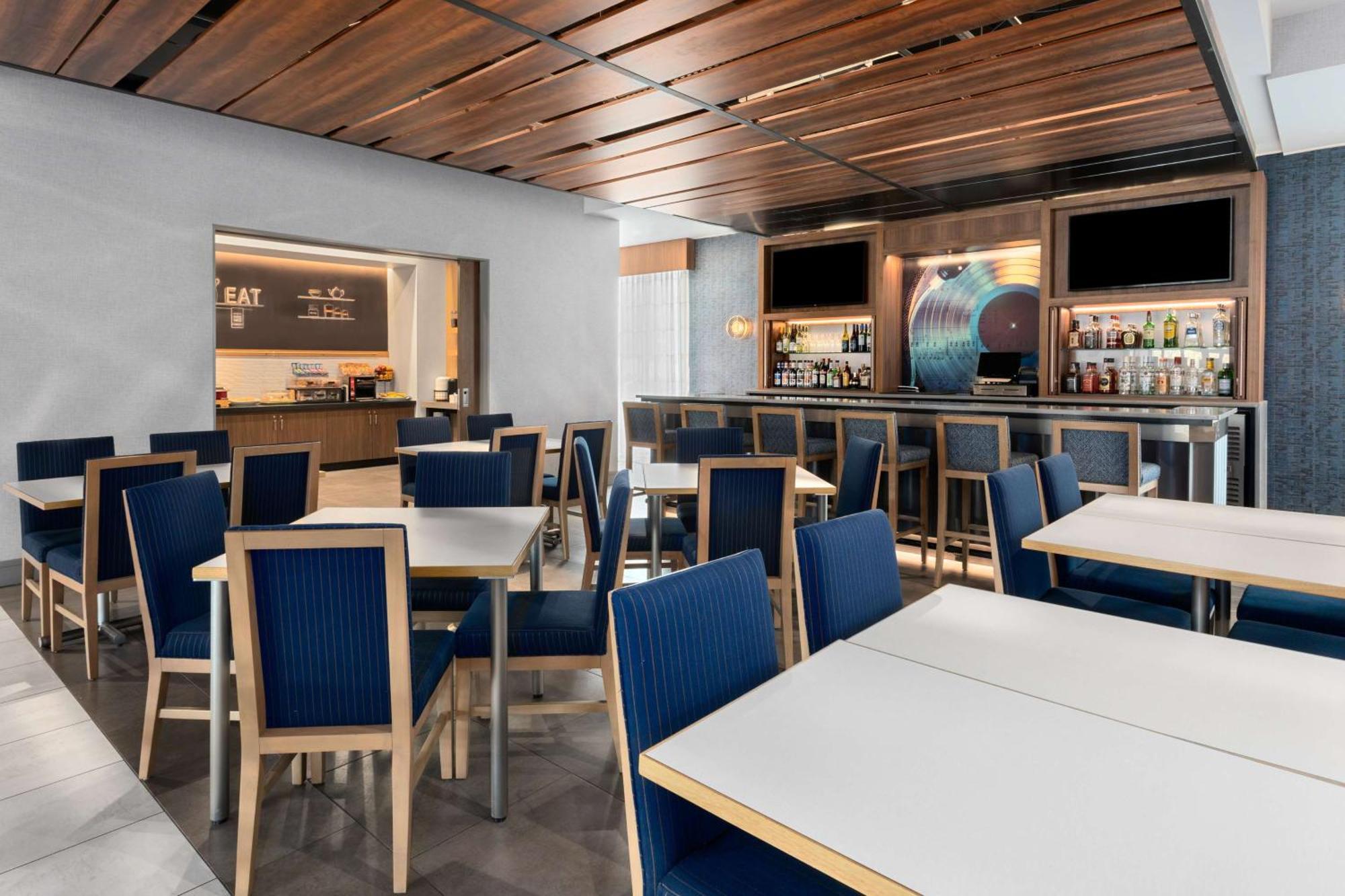 Hampton Inn By Hilton Nashville Airport Century Place Exteriér fotografie