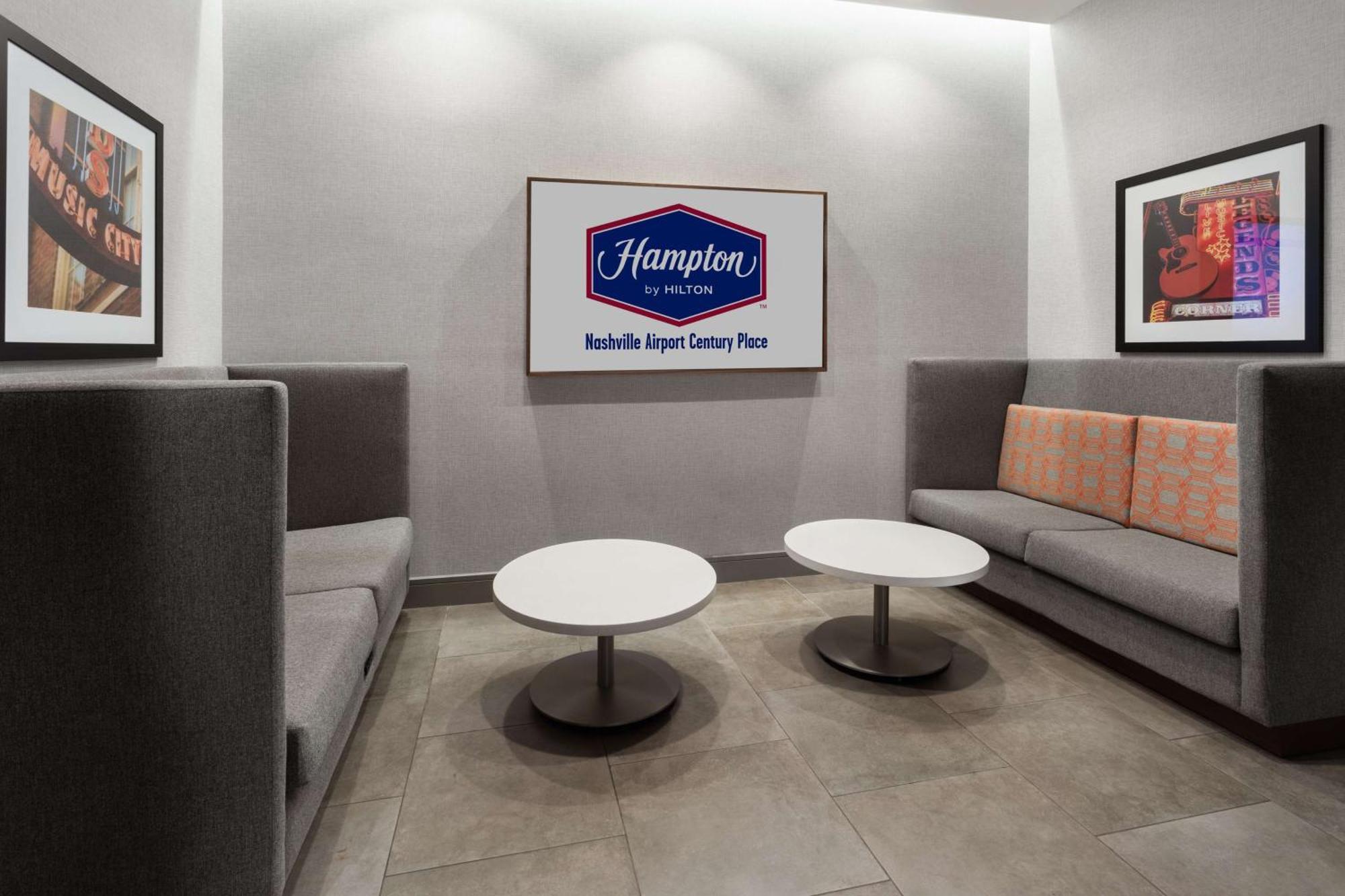 Hampton Inn By Hilton Nashville Airport Century Place Exteriér fotografie