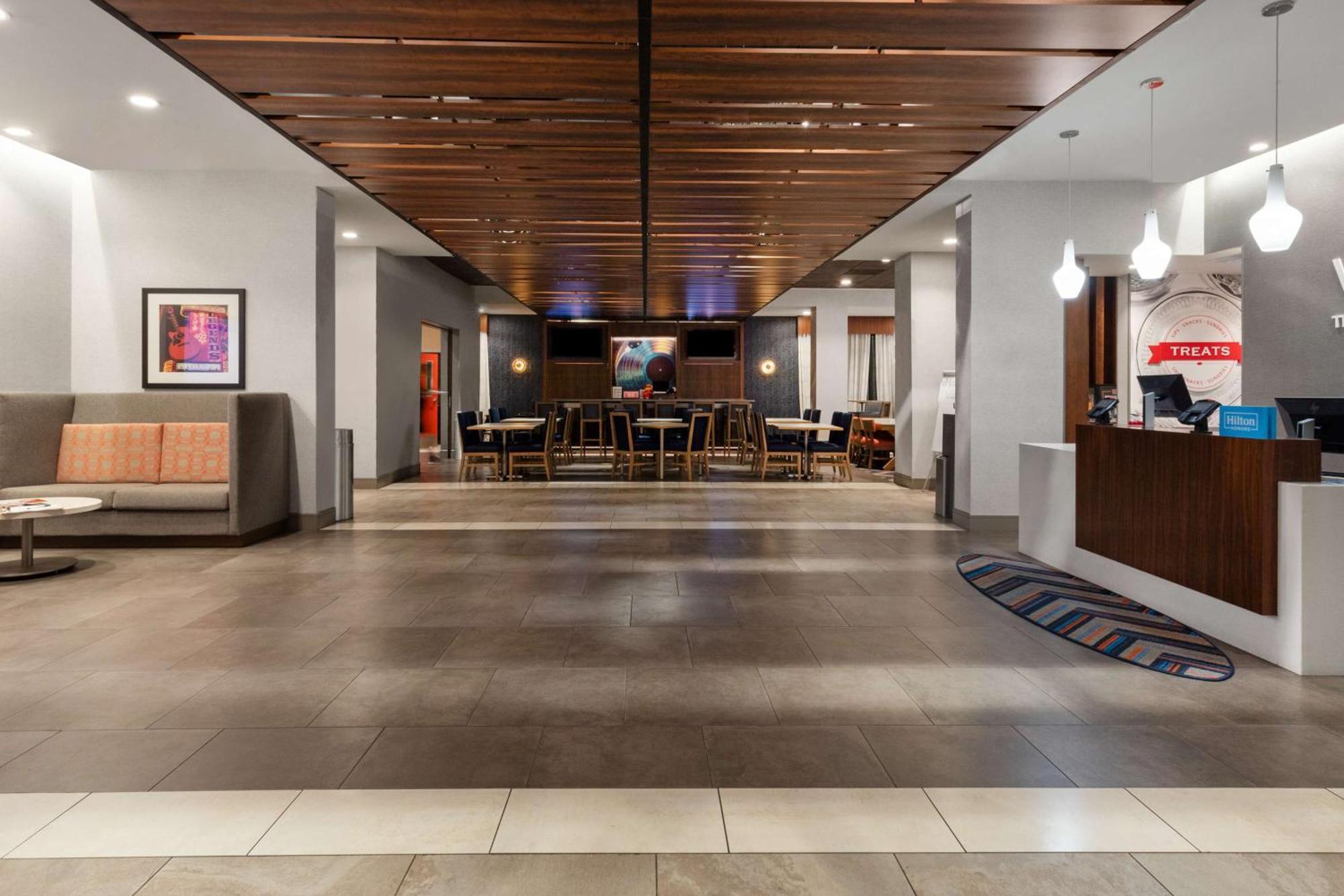 Hampton Inn By Hilton Nashville Airport Century Place Exteriér fotografie
