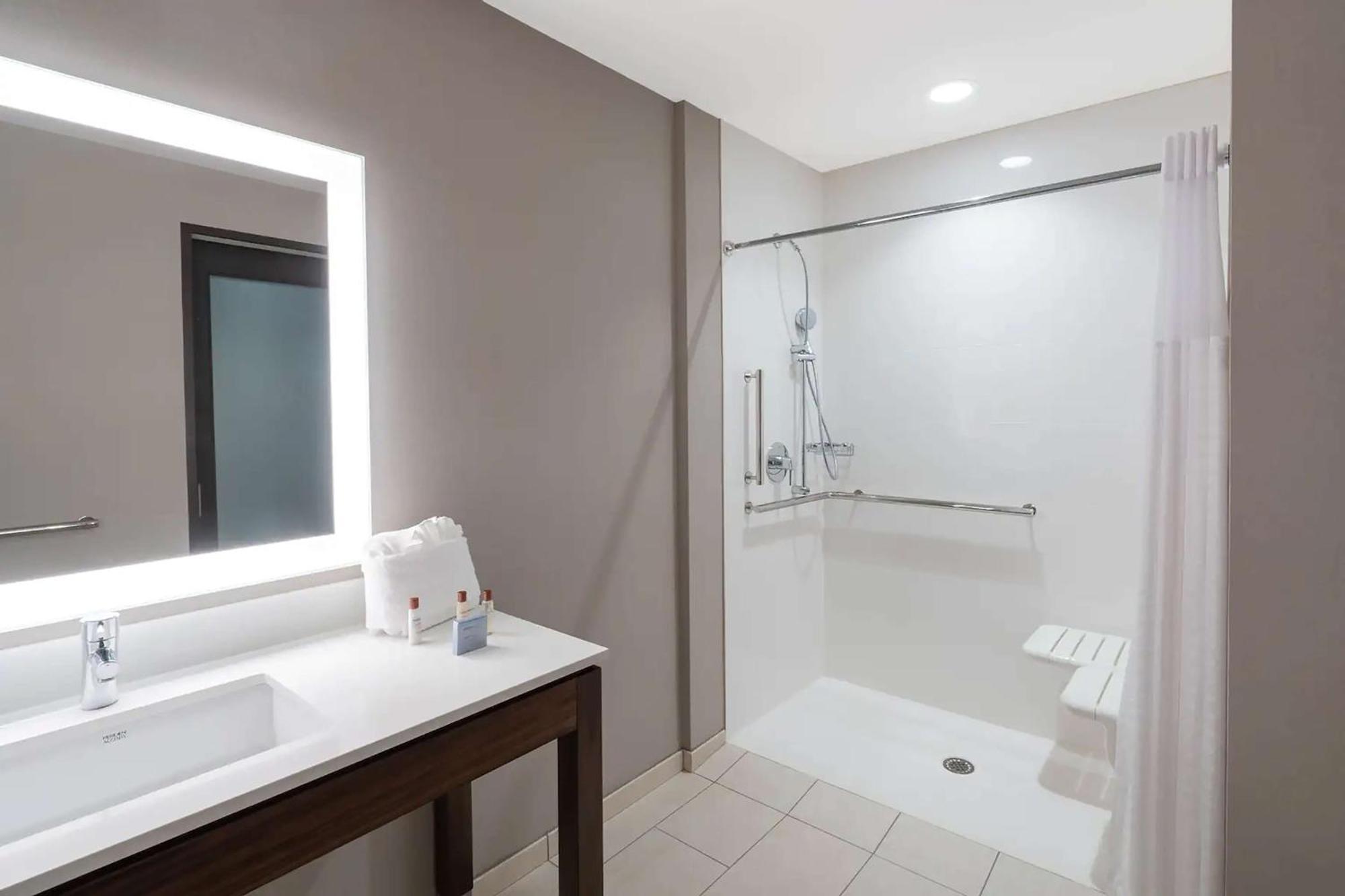 Hampton Inn By Hilton Nashville Airport Century Place Exteriér fotografie